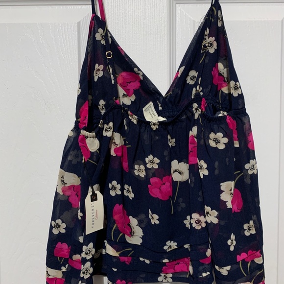 Forever21 floral cami - Picture 4 of 4